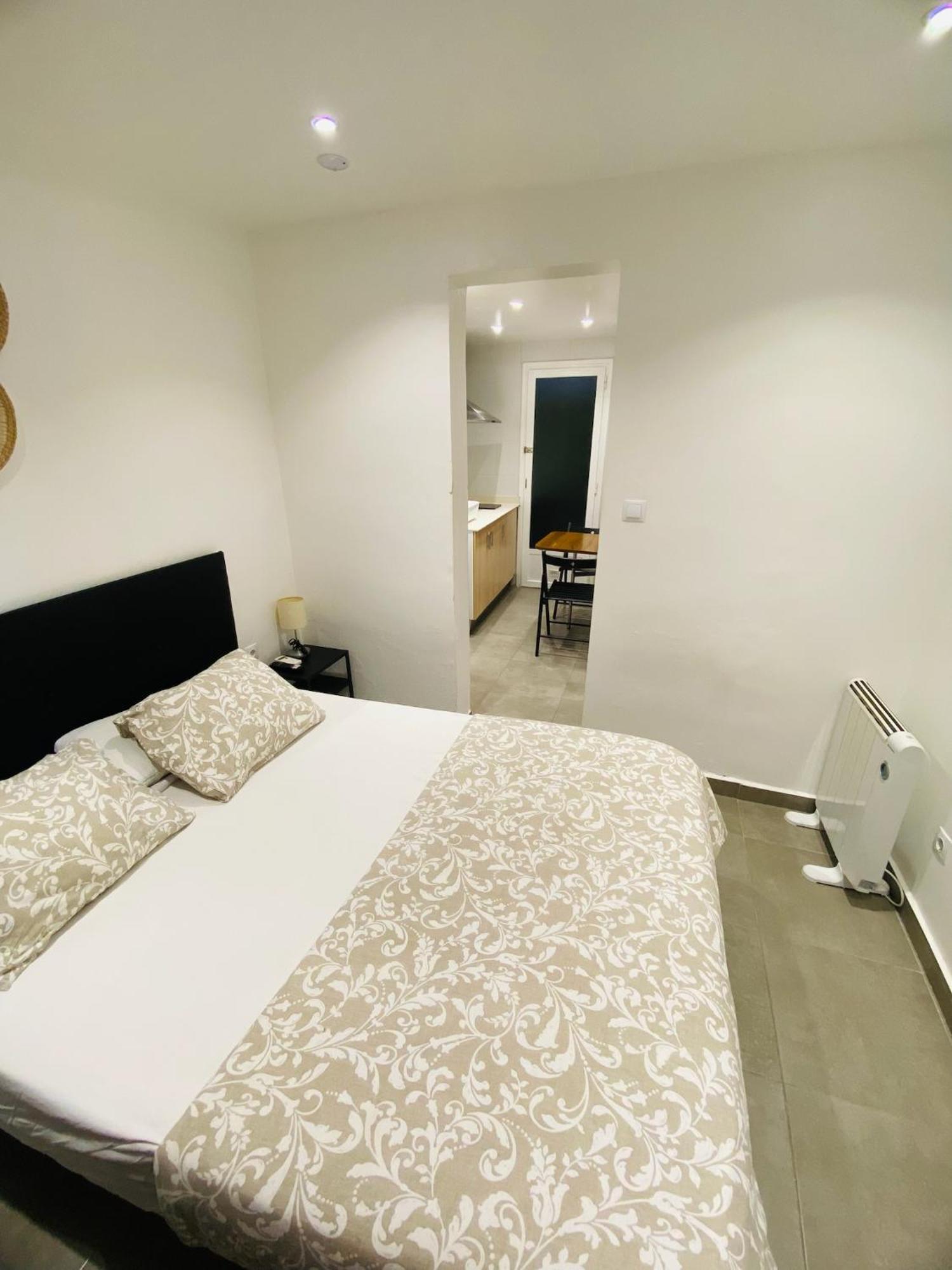 Apartamentos Con Bano Privado Frente Al Metro L5 Barcelona-Hospitalet L'Hospitalet de Llobregat Exteriör bild